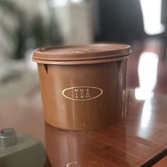 Vintage Tupperware Tea Container - Picture 7 of 7